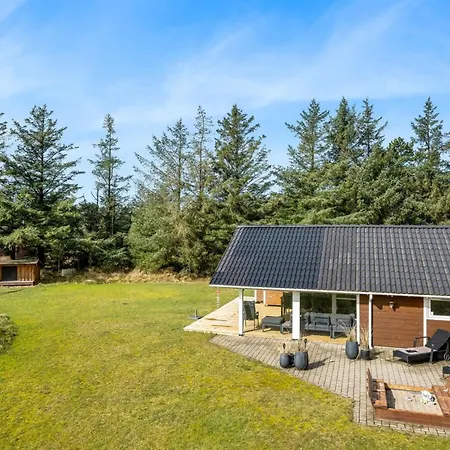 Anisette - 1km From The Sea By Interhome