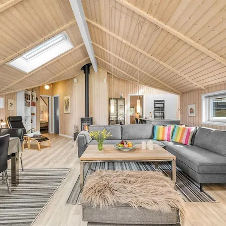 Anisette - 1km From The Sea By Interhome Feriehus
