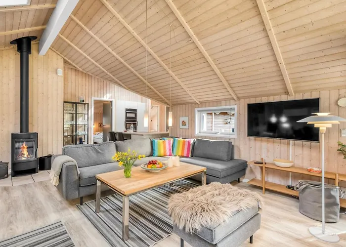 Anisette - 1km From The Sea By Interhome